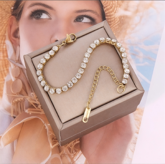 HeartSync Gold Crystal Tennis Bracelet – Elegant Adjustable Sparkle Chain